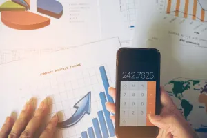 Expense & revenue tracking